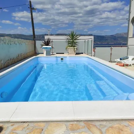 Sollis Apartment *